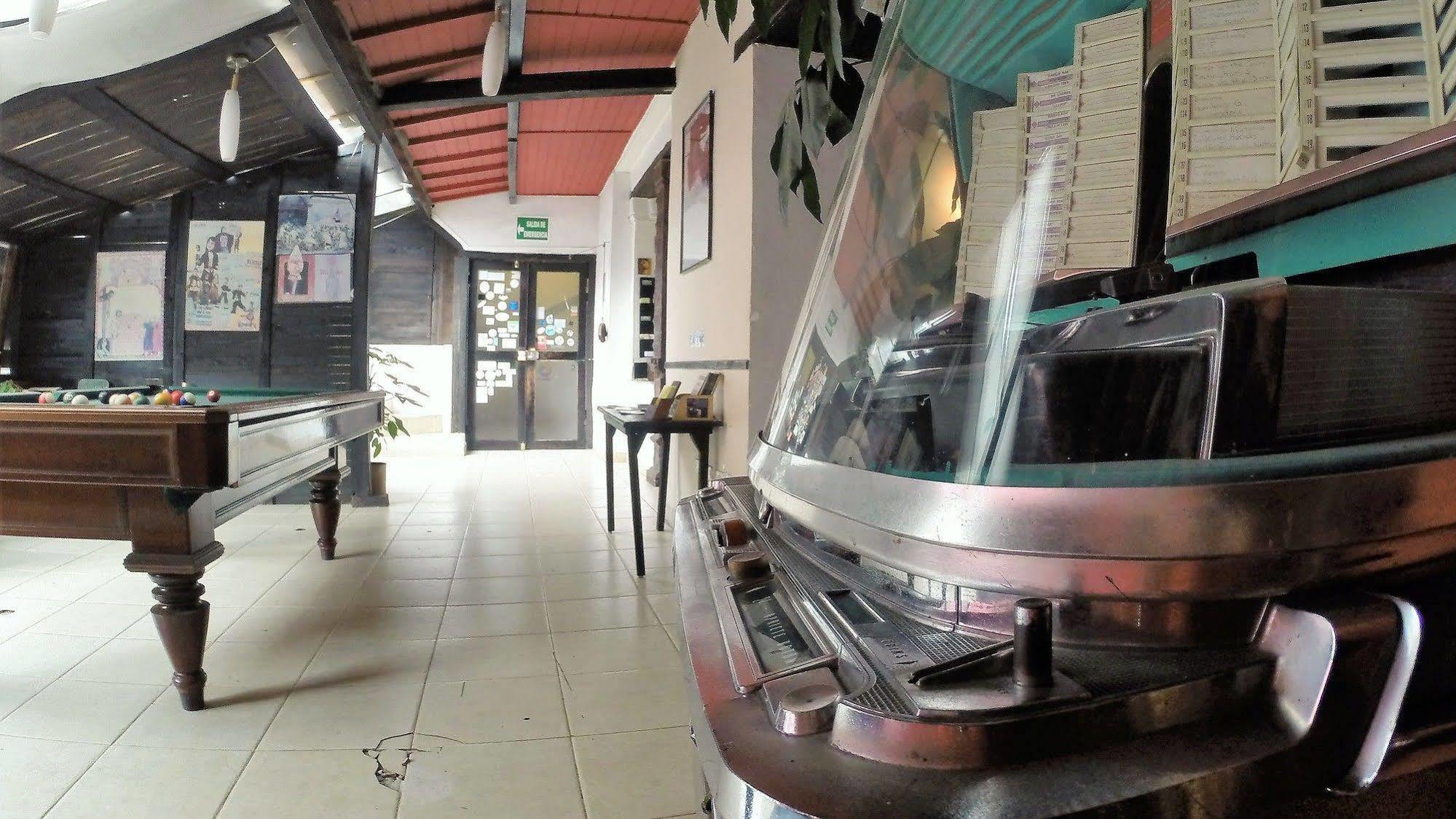 Hostal L'Auberge Inn Quito Zewnętrze zdjęcie